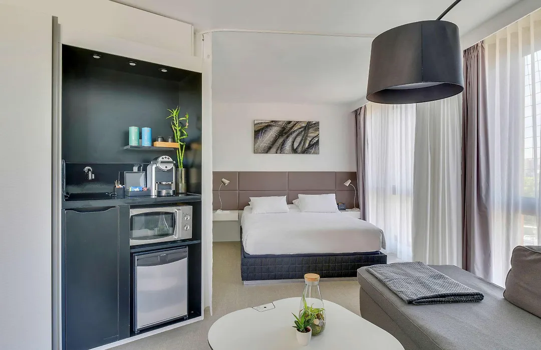 Novotel Suites Paris Issy Les Moulineaux-1
